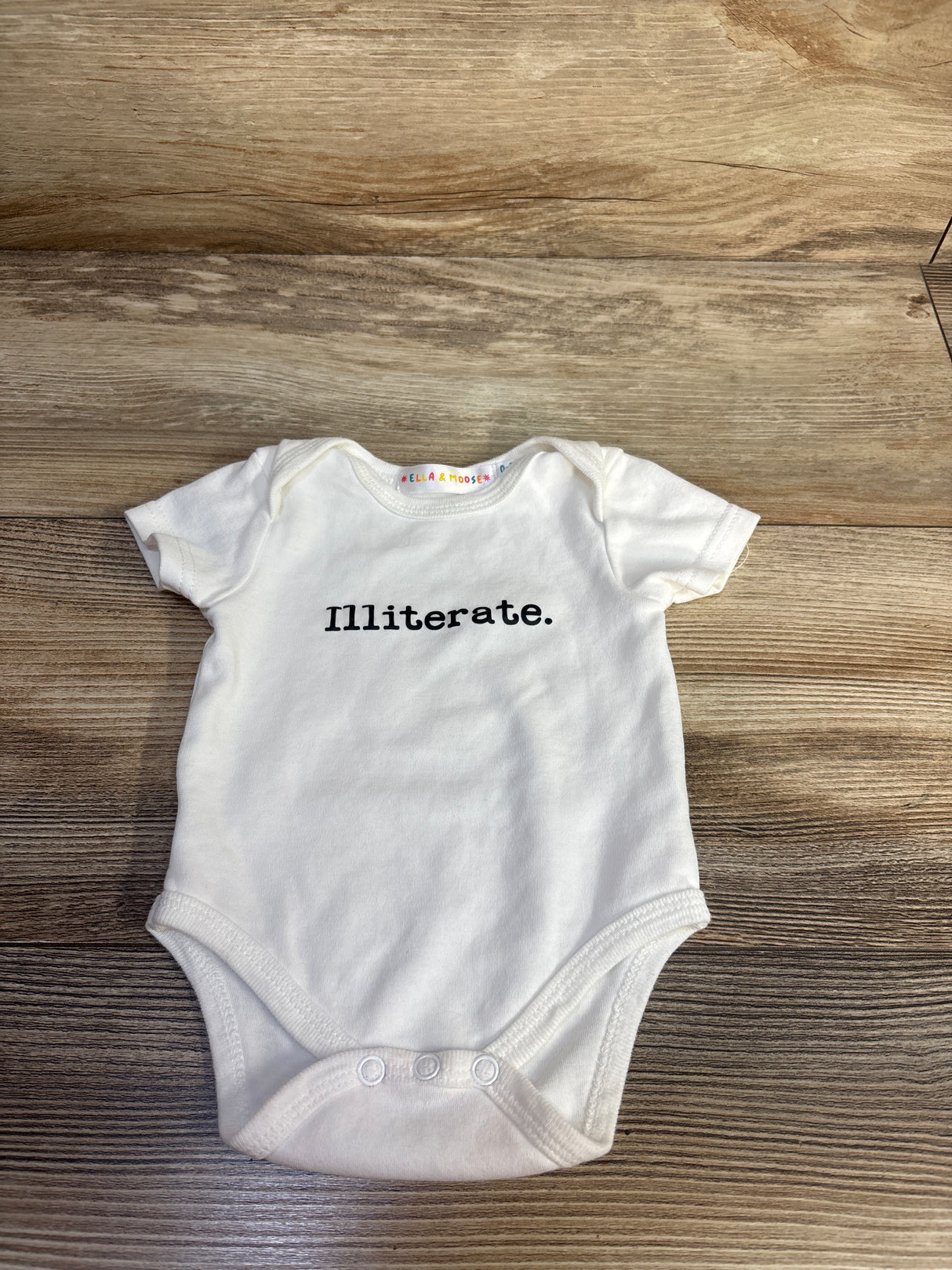 Ella + Moose 'Illiterate.' Bodysuit White sz 0-3m