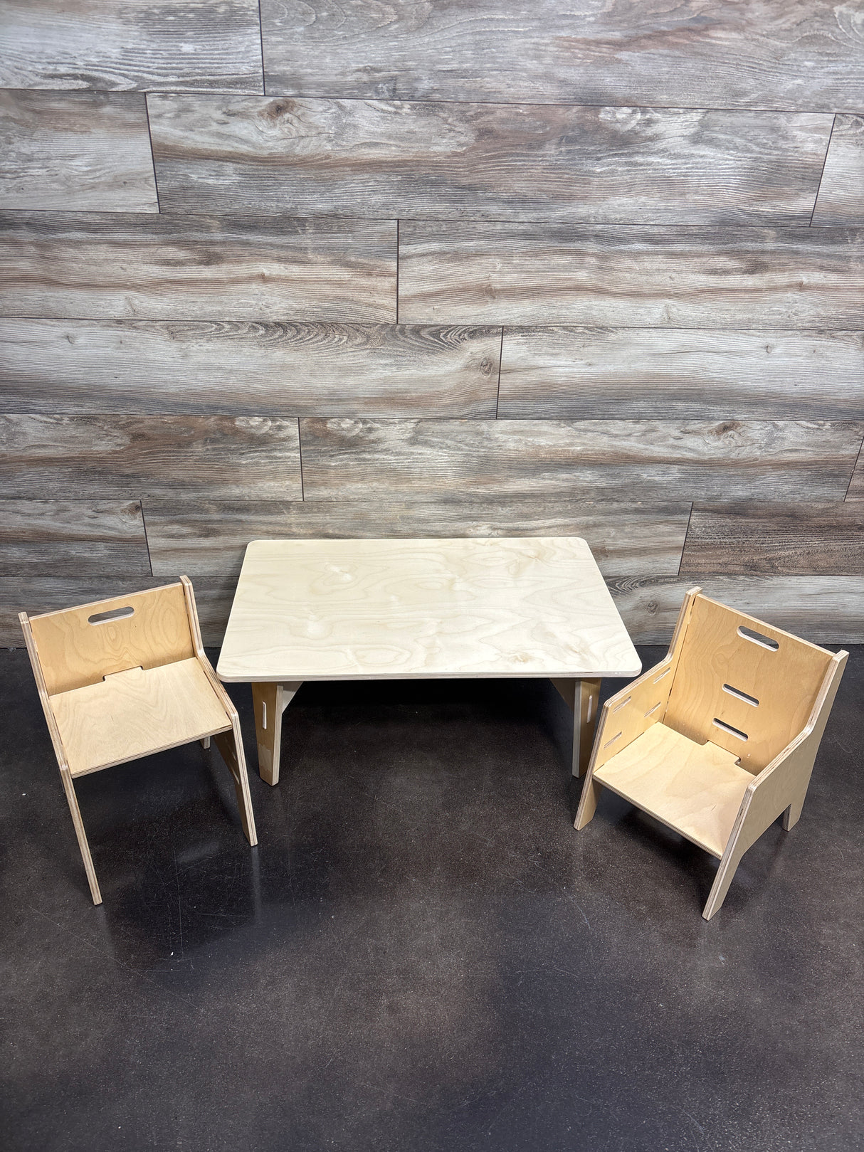 Sprouts Montessori Weaning Table and 2 Chairs, with Leg Extenders