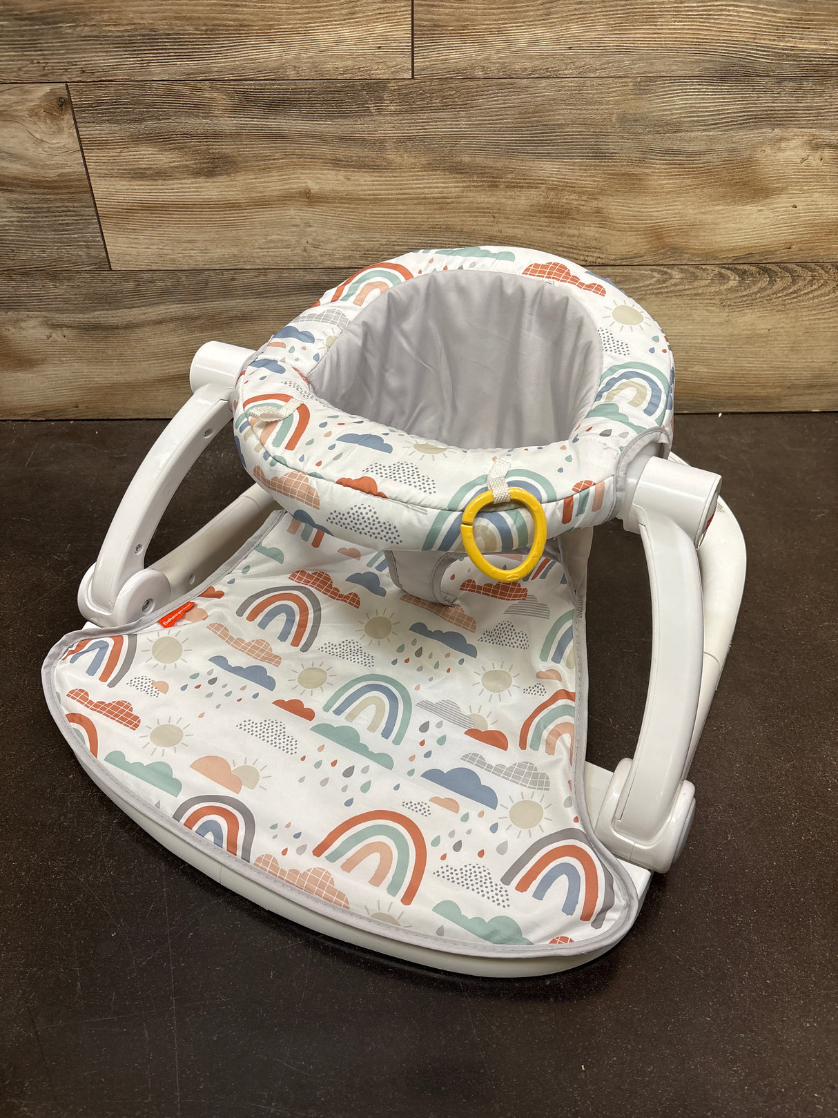 Fisher Price Sit-Me-Up Floor Seat in Rainbow Showers