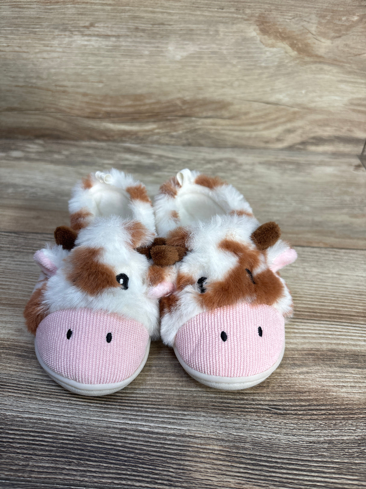 Wonder Nation Fuzzy Cow Slippers White sz 6c