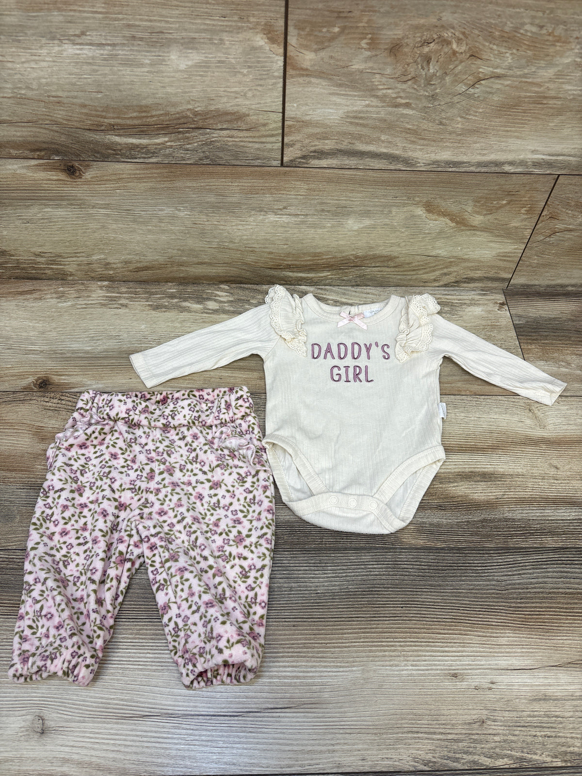 Tahari Baby 2pc Ribbed Daddy's Girl Bodysuit & Pants Set Ivory sz 0/3m