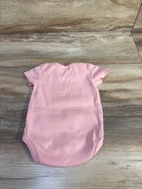 Hola Mundo! by Baby Views Adoro a mi Familia Bodysuit Pink sz 0-3m