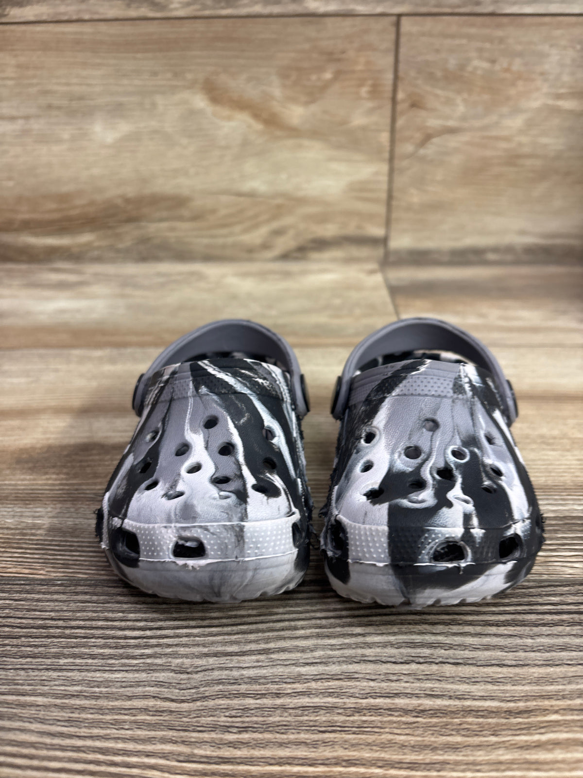 Marbled Clogs Black/White sz 5c