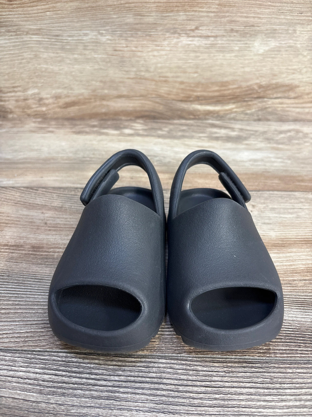 Adidas Yeezy Slides in Onyx sz 7c