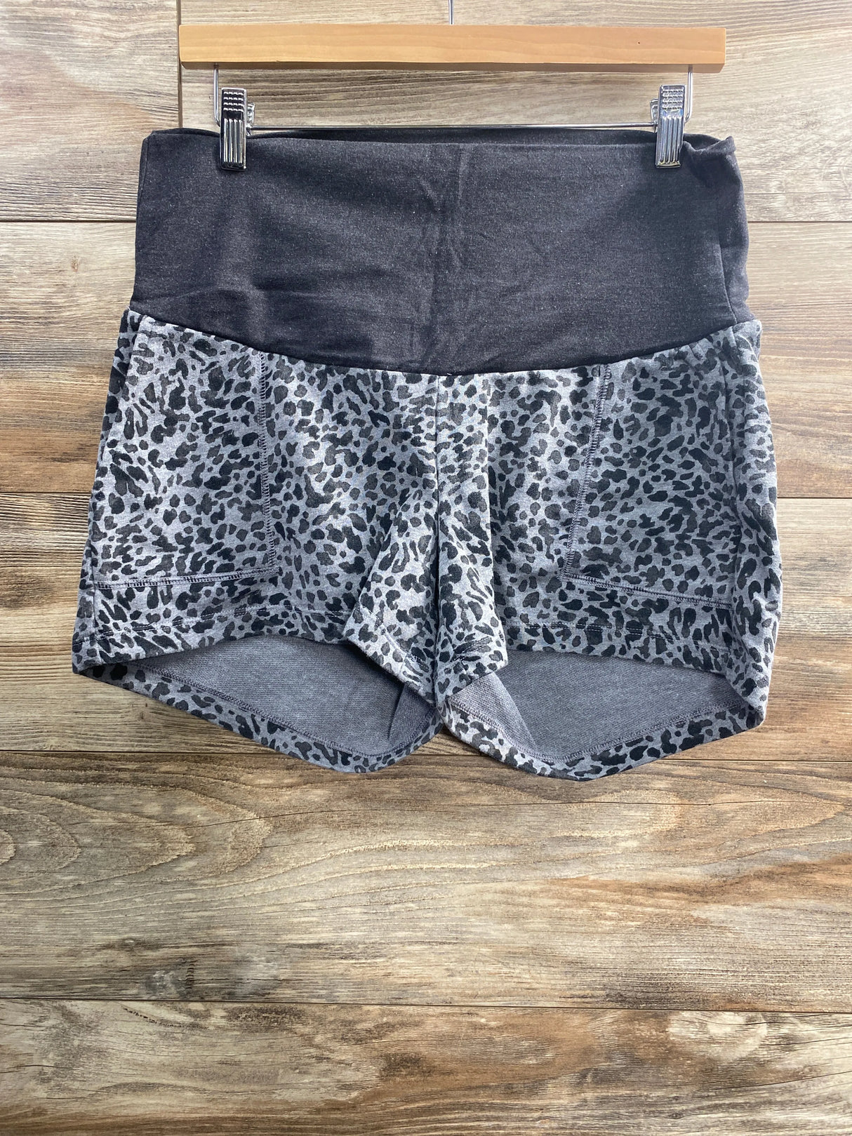 Old Navy Maternity Full Panel Shorts Grey sz Small