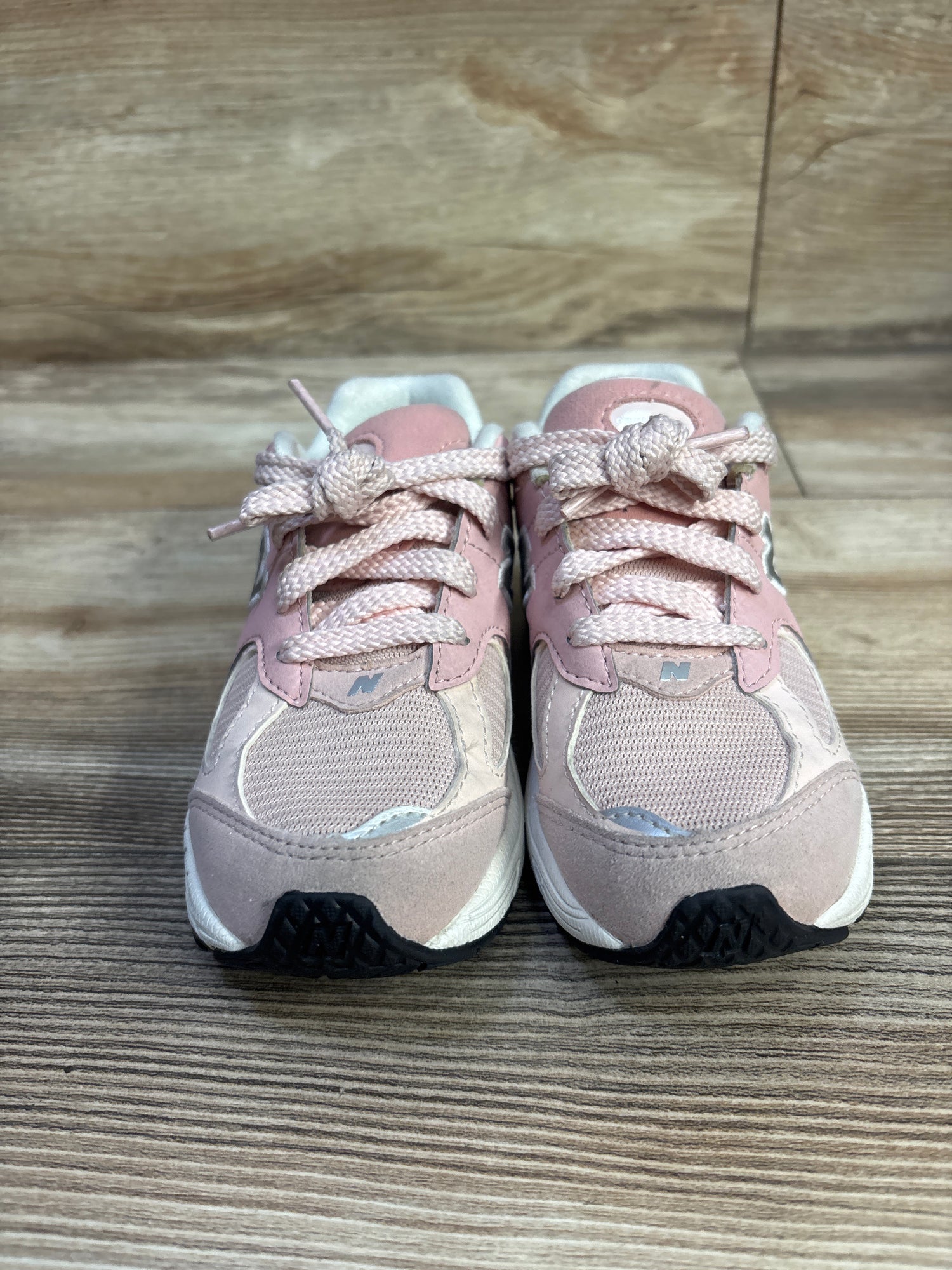 New Balance 2002R Lace-Up Sneakers Pink Sand sz 10c