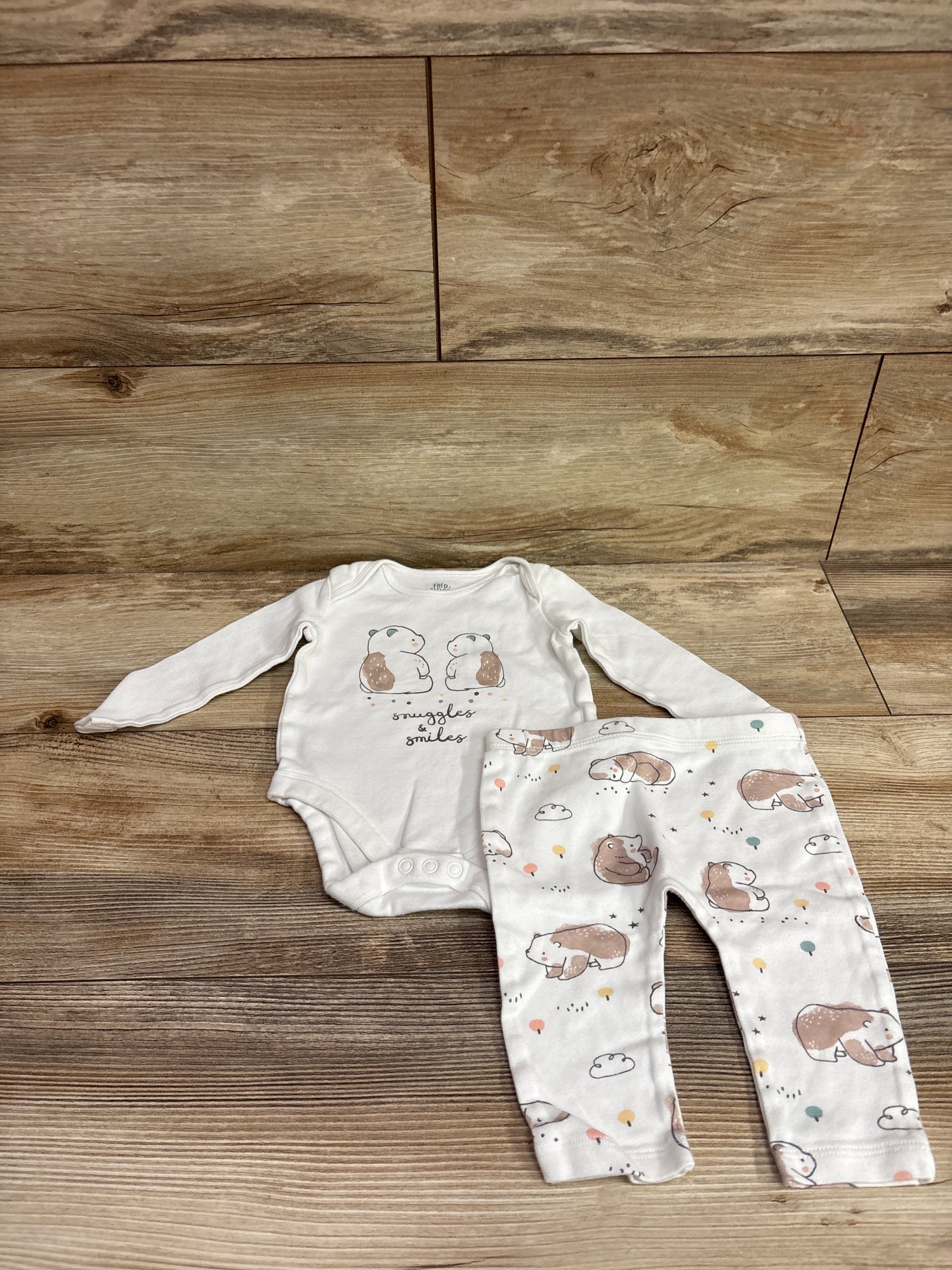 Fred & Flo 2pc Organic Bodysuit & Pants Set White sz 3/6m