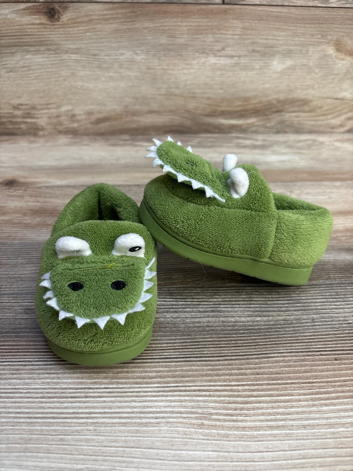 FCTREE Gator Slippers Green sz 5c