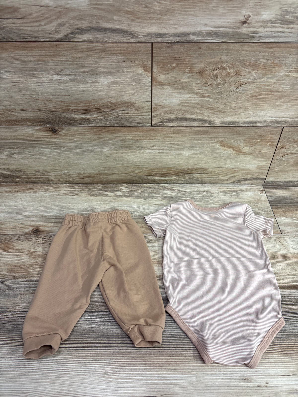 Nike 2pc Viscose Bodysuit & Joggers Set Tan sz 6m