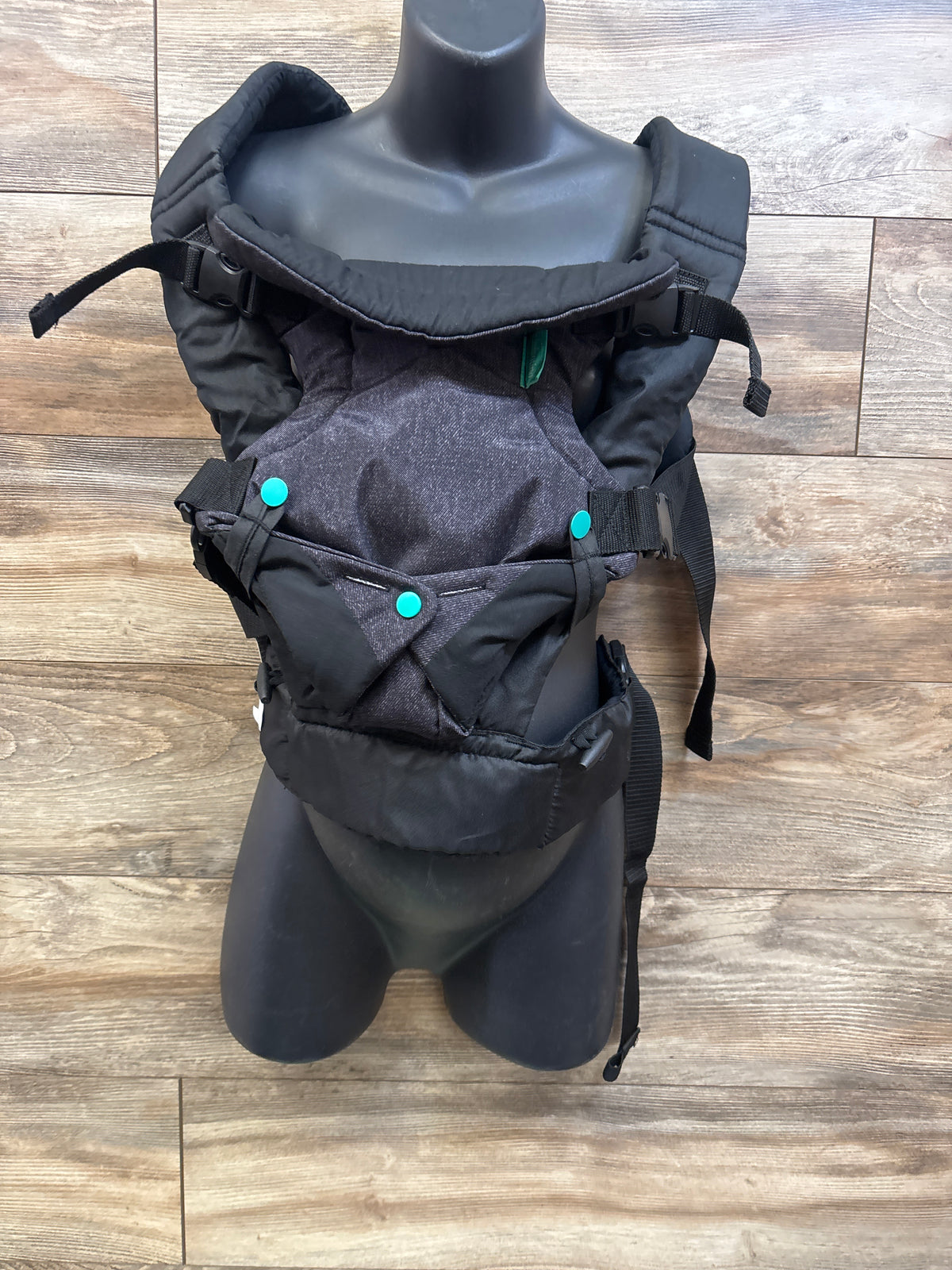 Infantino Flip 4-in-1 Convertible Baby Carrier Grey 8-32lbs