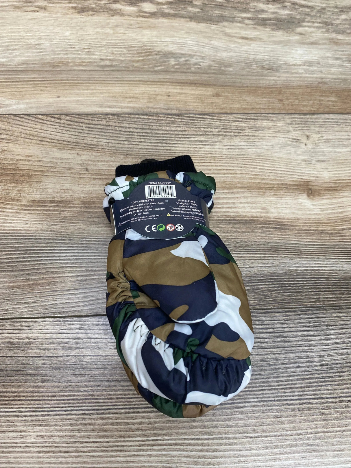 NEW ThermaWear Kid's Ski Green Camo Mittens