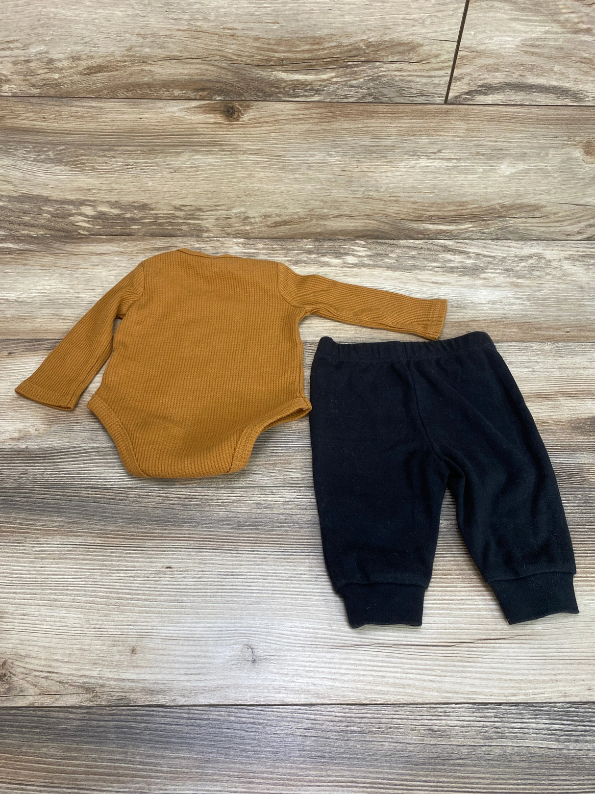 Timberland 2pc Bodysuit & Pants Brown sz 0-3m