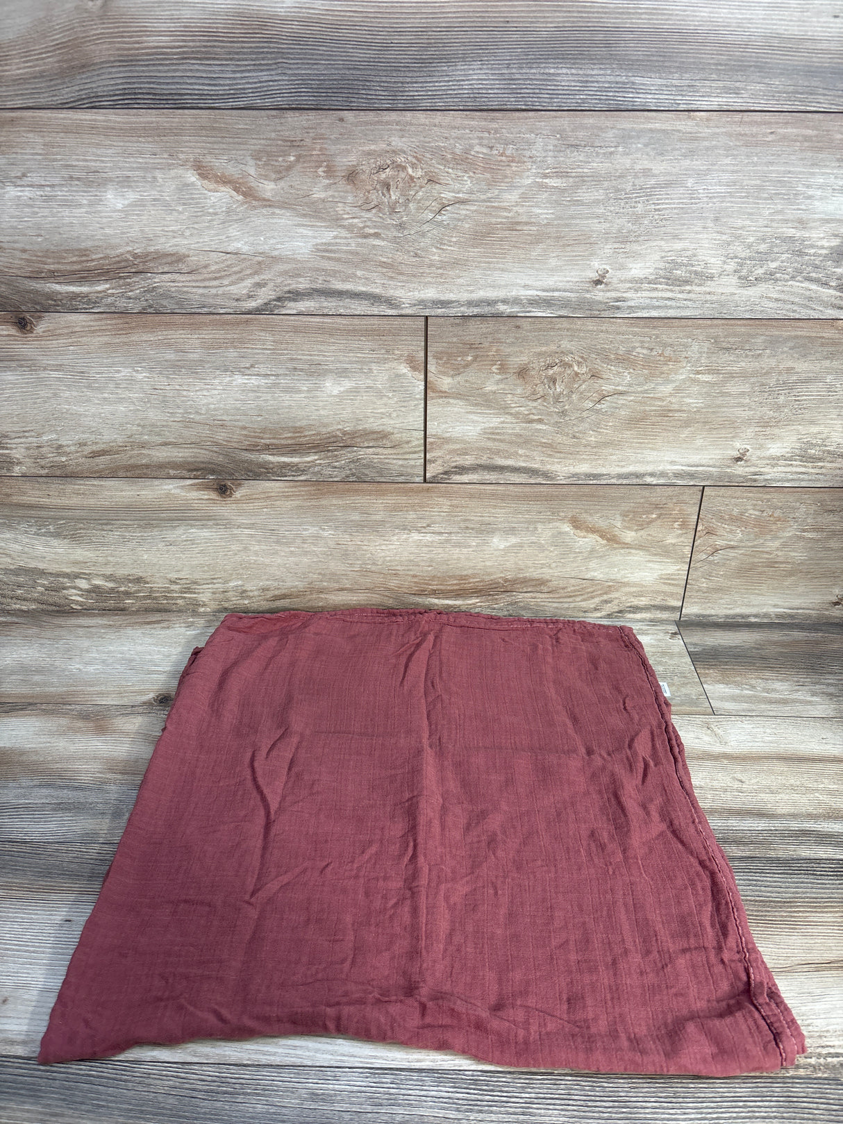 Momcozy Bamboo Swaddle Blanket Burgundy