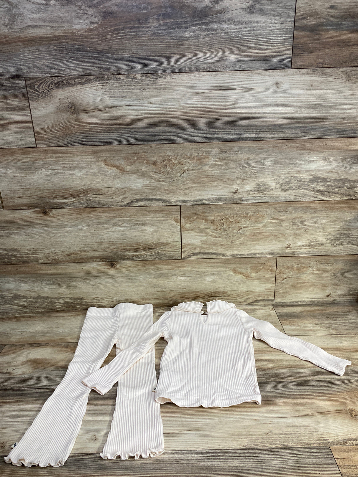 Easy Peasy 2pc Ruffled Ribbed Shirt & Bottoms Set Ivory sz 4T