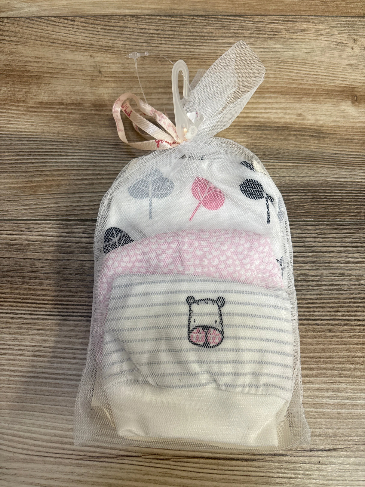 NEW Hush Hush Hats, 3pk White