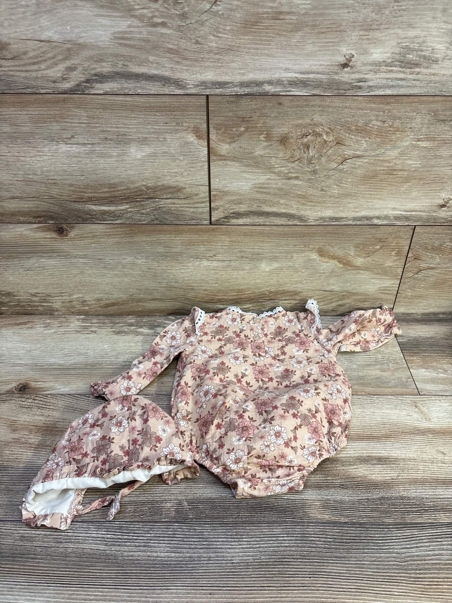 Nicole Miller 2pc Floral Bubble Romper & Bonnet Set Peach sz 6/9m