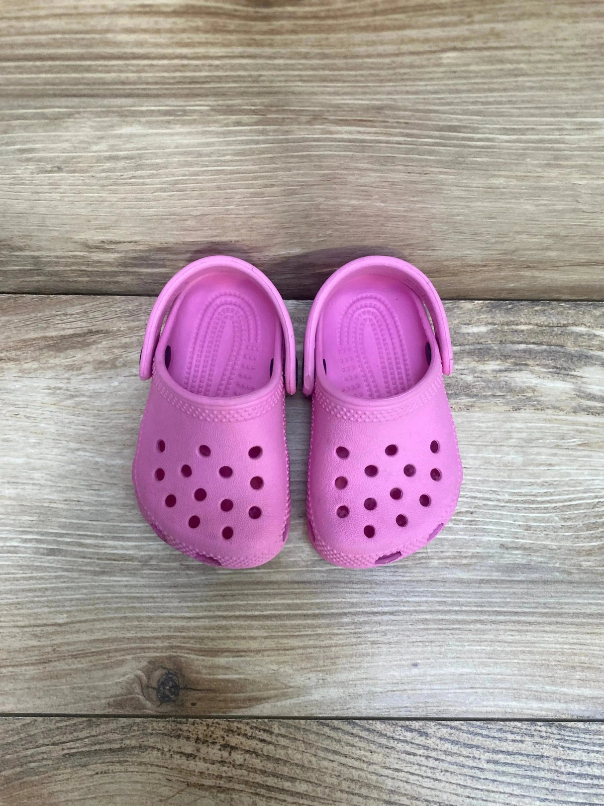 Crocs Classic Clogs Pink sz 2c/3c