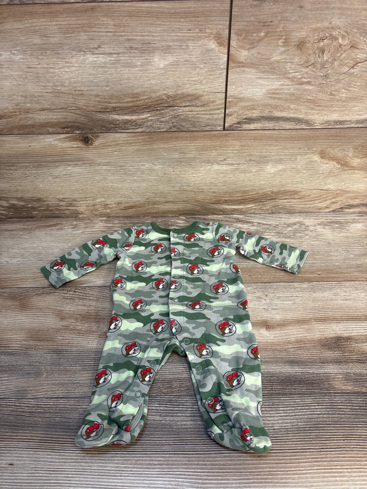 Buc-ee's Camo Sleeper Green sz 3m