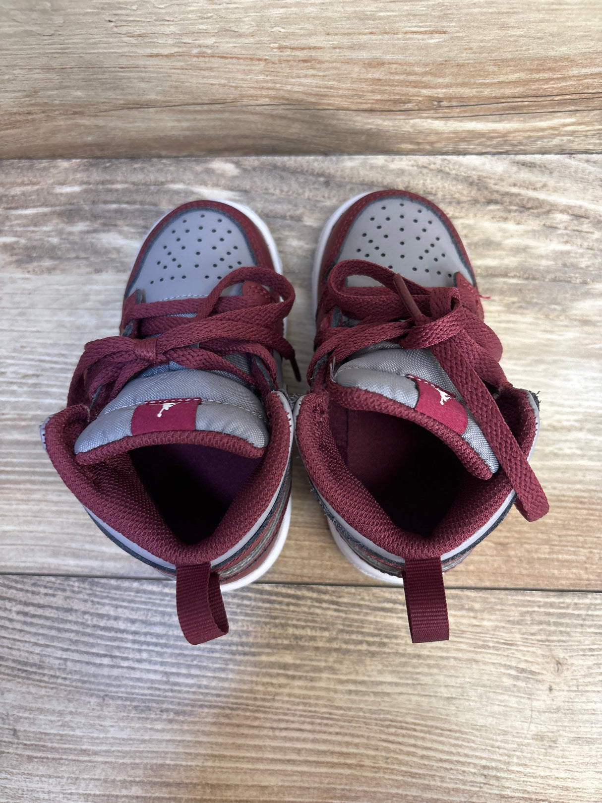 Air Jordan 1 Mid TD 'Cherrywood Red' Sneakers sz 6c