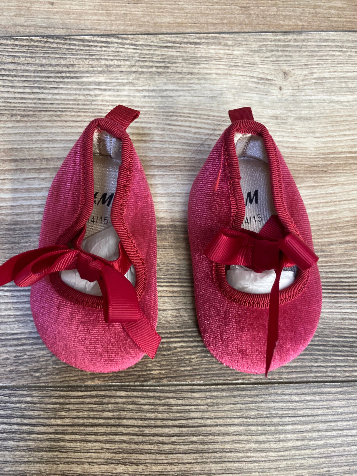 NWOT H&M Velvet Bow Soft Sole Shoes Red sz 0/1c