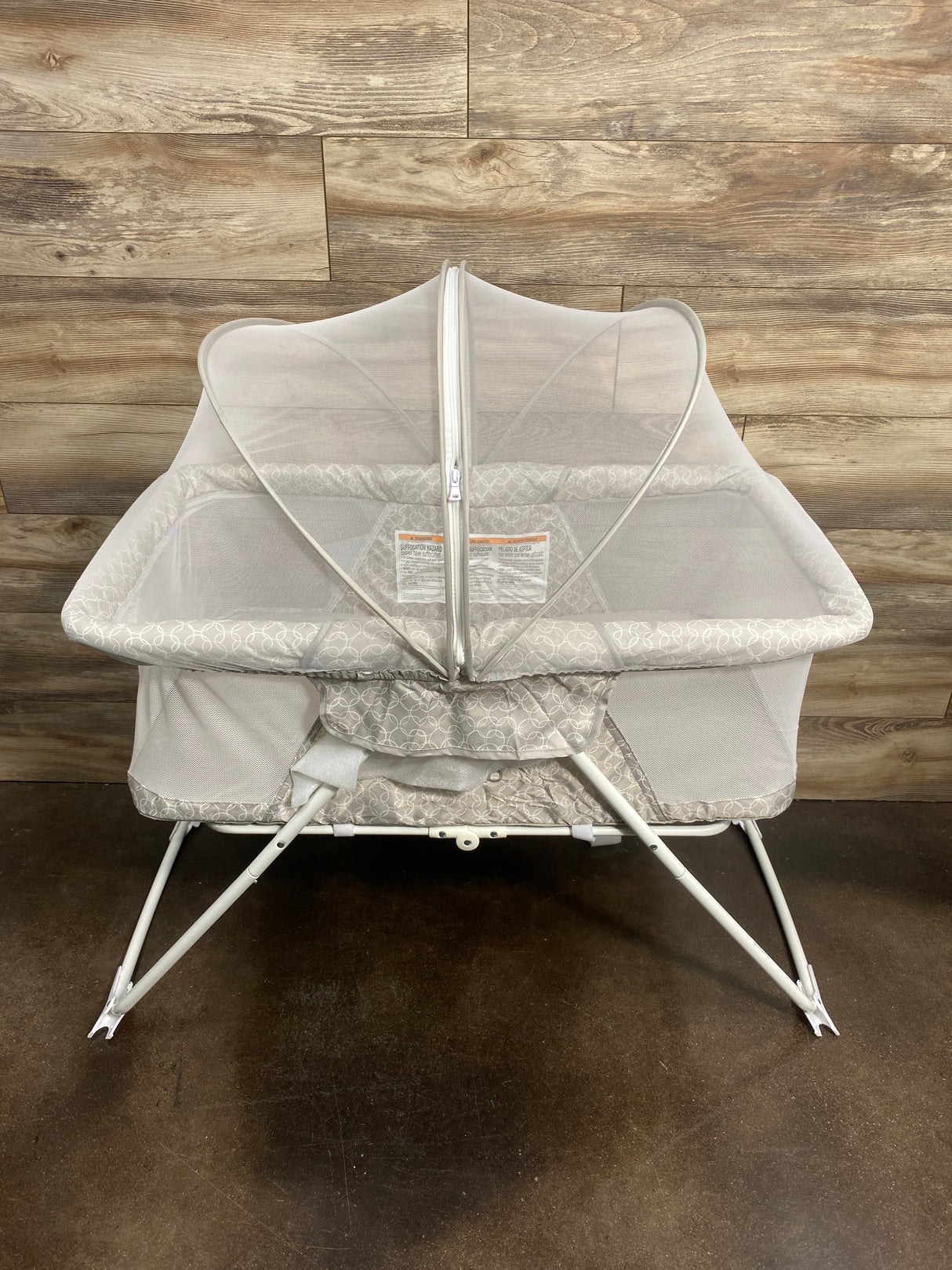 NEW Cosco Sleep Spot Bassinet Cirque