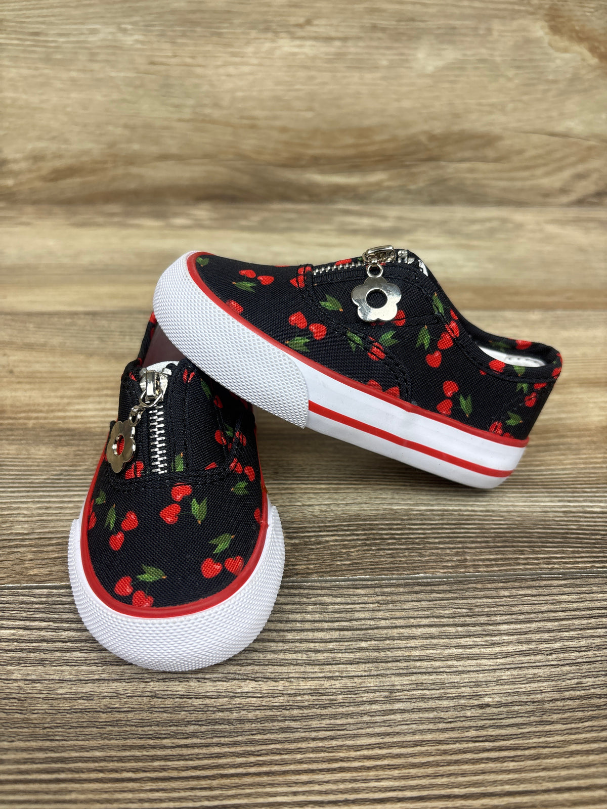 US Sports Cherry Slip-On Sneakers Black sz 5c