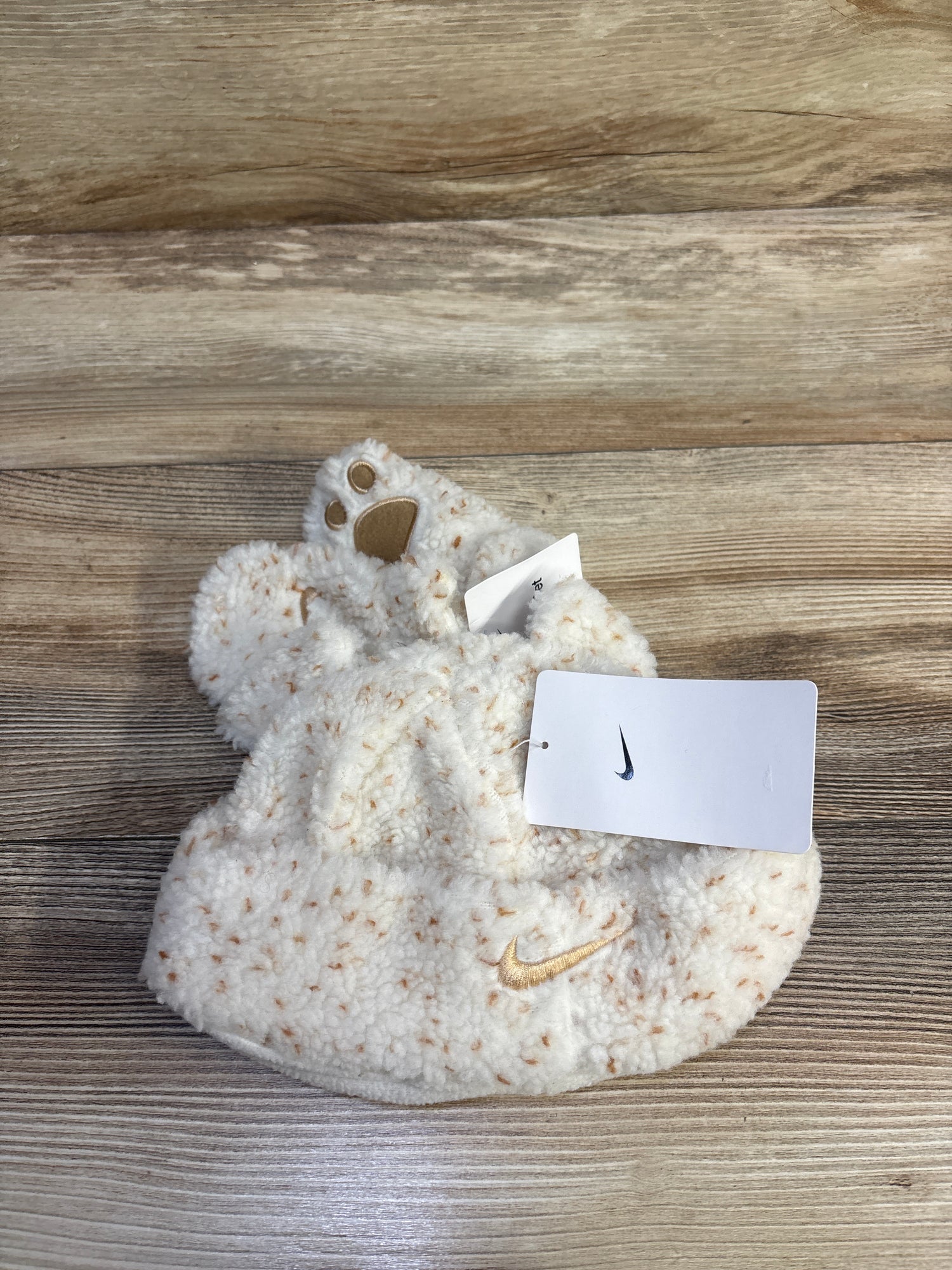 NEW Nike 2pc Sherpa Beanie & Mittens Beige One Size