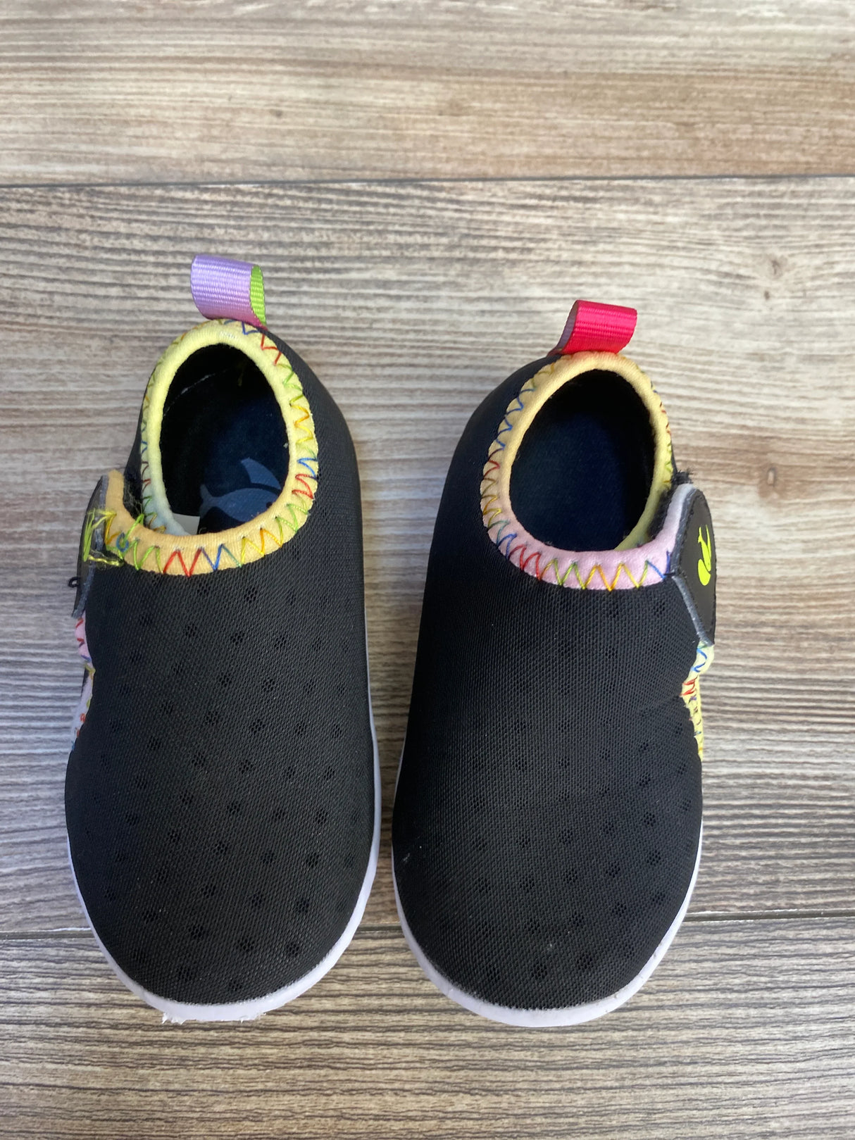 FEETCITY Mesh Water Shoes Black sz 6c