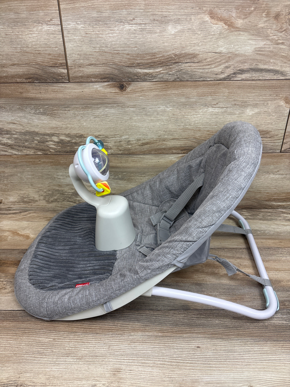 Skip Hop Silver Lining Cloud Upright Activity Floor Seat in Grey