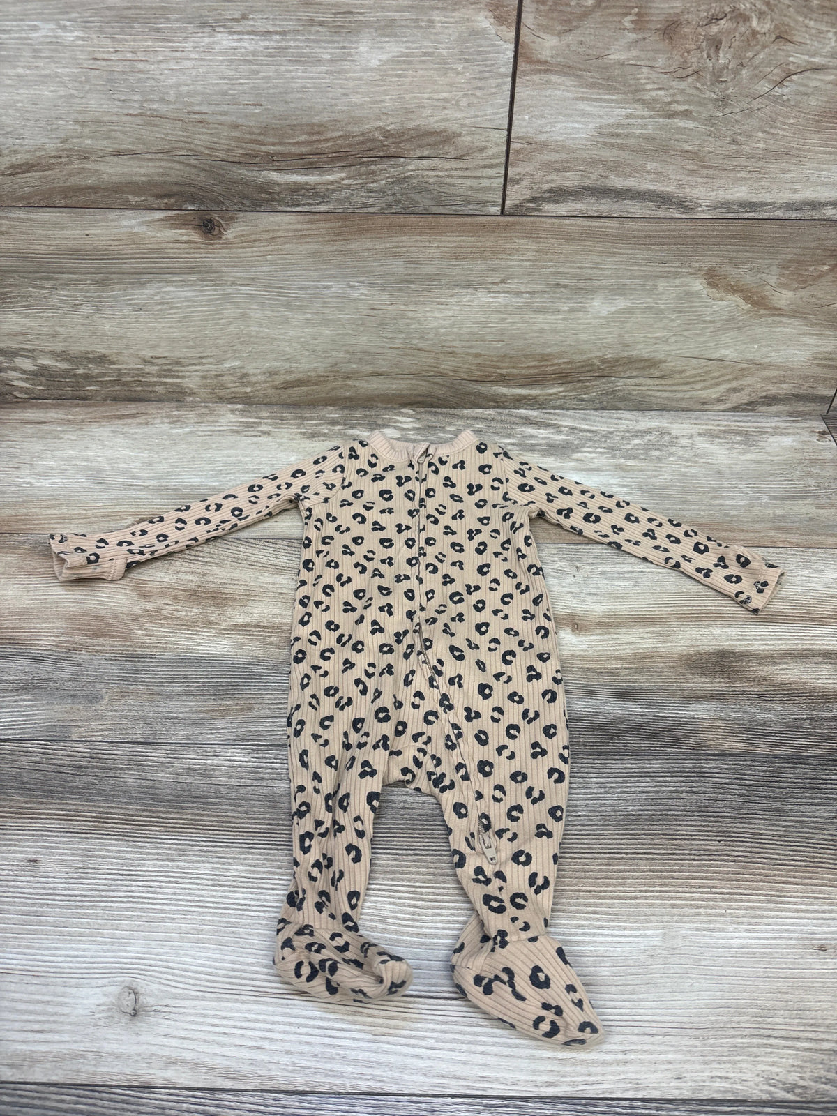 Old Navy Leopard Print Ribbed Sleeper Tan sz 0-3m