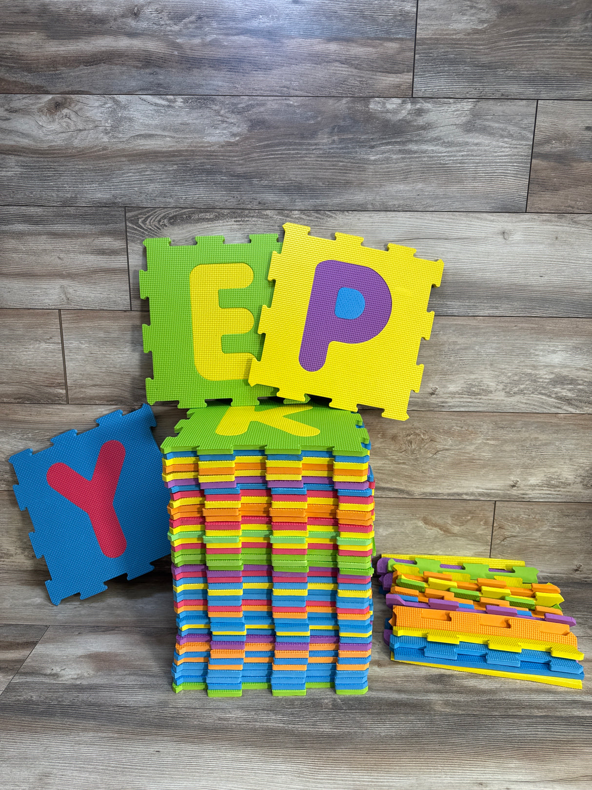 Foam Puzzle Alphabet, Numbers, 42 Tiles and 30 Edges Play Mat*