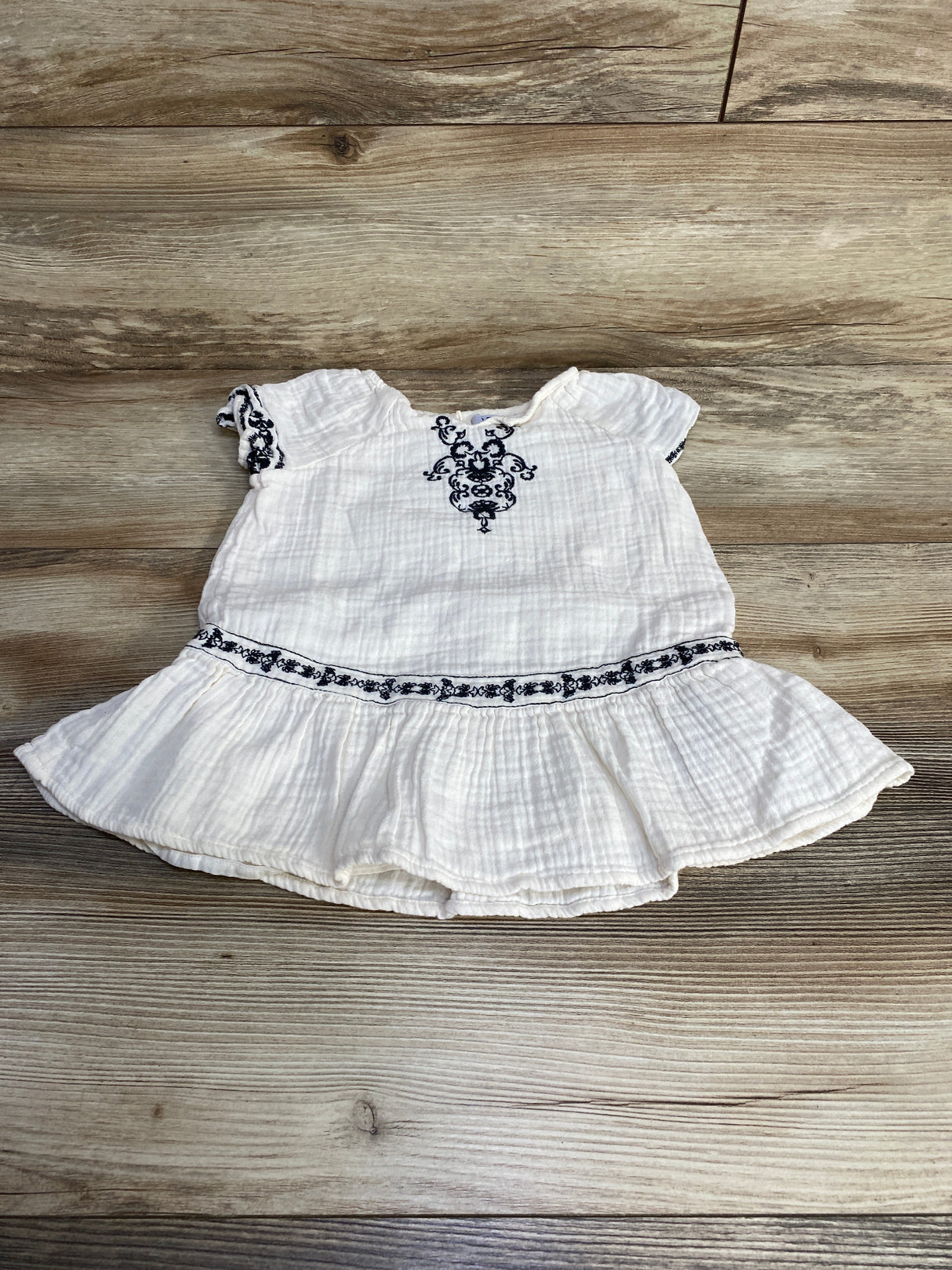 Old Navy Embroidered Peplum Top White sz 18-24m