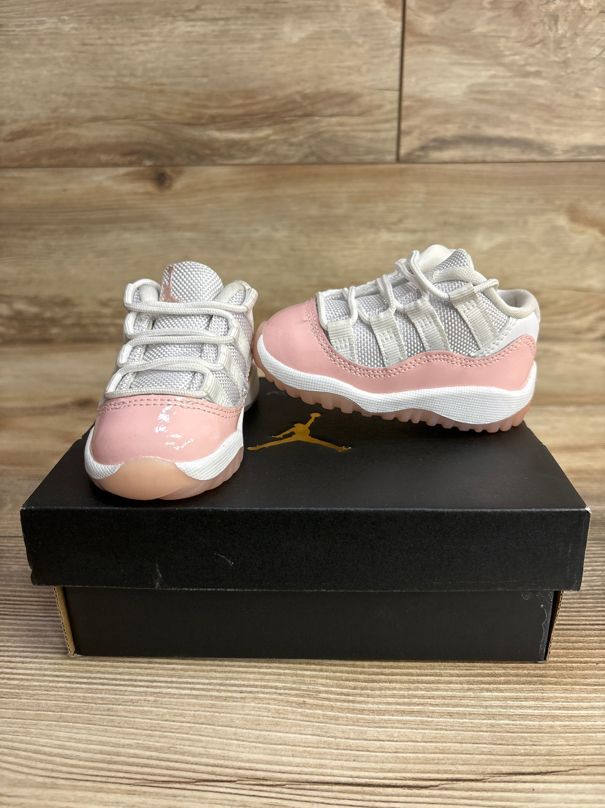 Air Jordan 11 Retro Low TD 'Legend Pink' Sneakers sz 4c