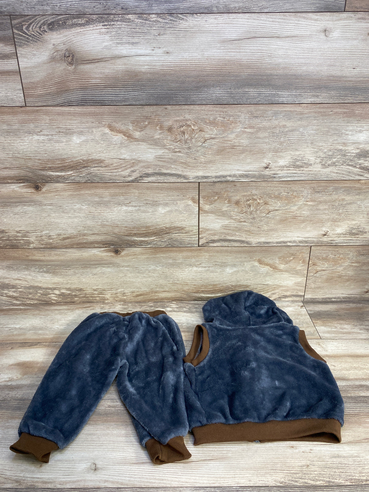 2pc Plush Bear Vest & Jogger Set Grey sz 18-24m