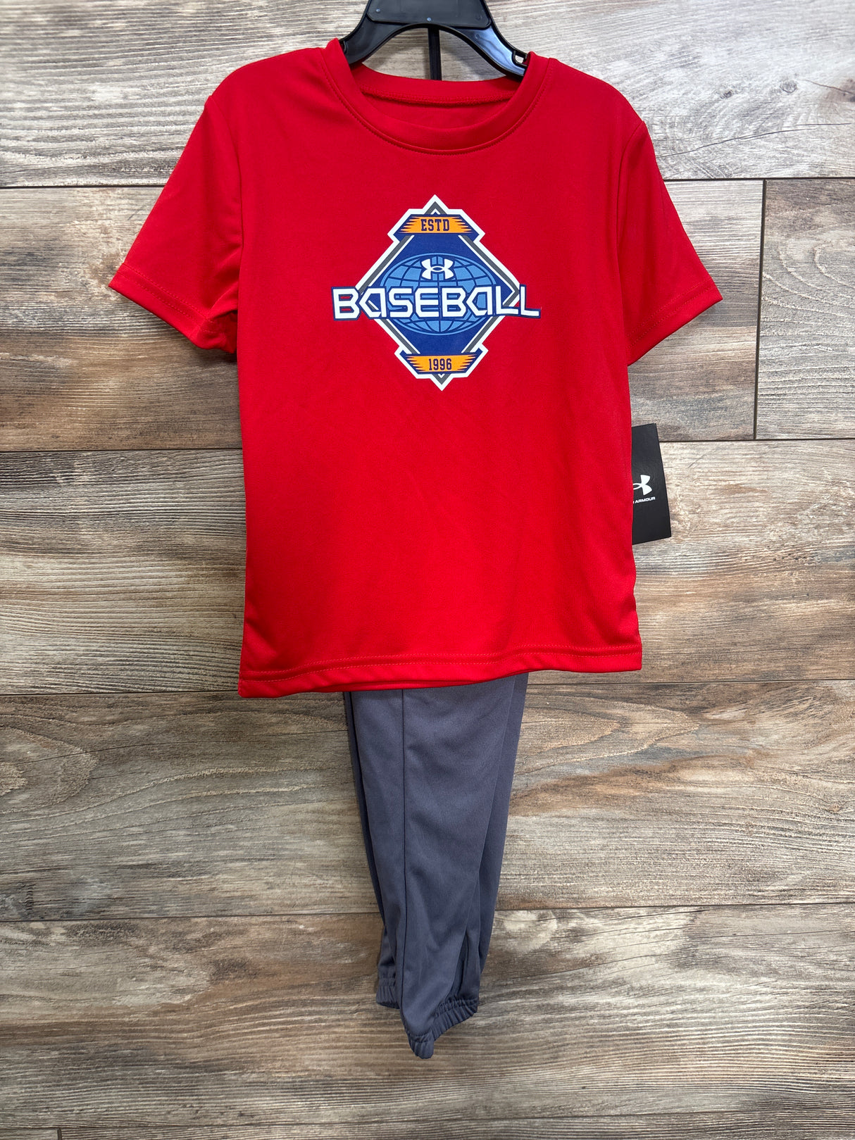 NEW Under Armour 2pc Shirt & Bottoms Set Red sz 4T