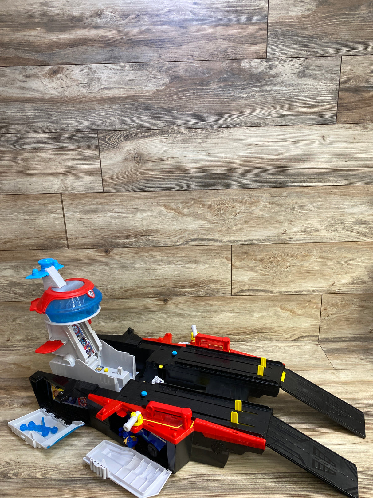 PAW Patrol The Mighty Movie, Aircraft Carrier