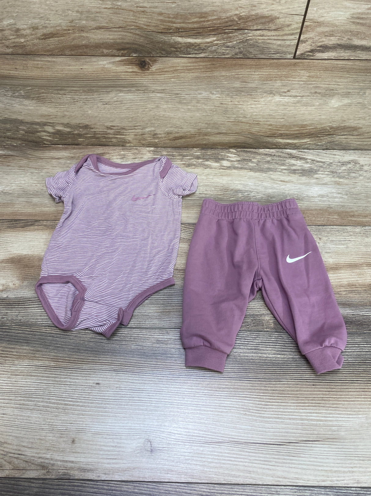 Nike 2pc Striped Bodysuit & Pants Purple sz 3m