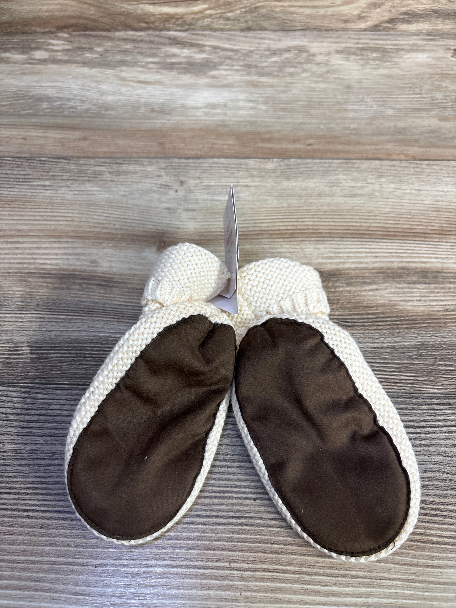 NEW Knit Booties Cream sz 2-4c