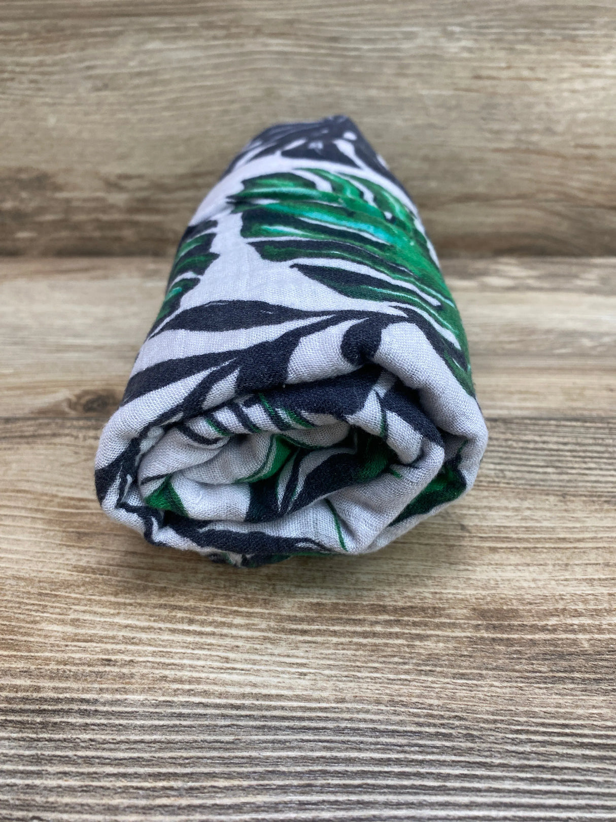 Modern Keiki Swaddle Blanket Green/White/Black