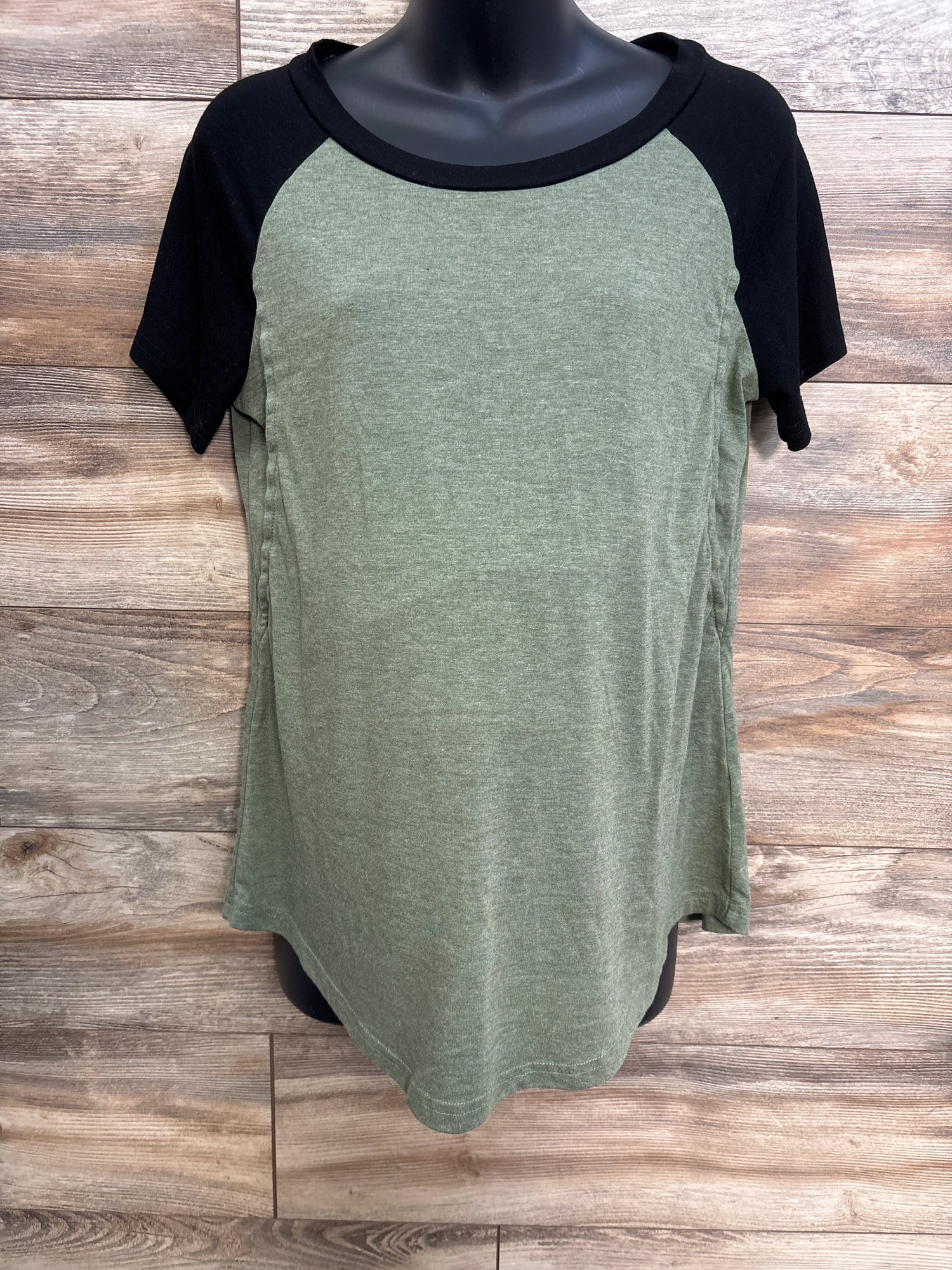 Quinee Nursing Shirt Green sz Large