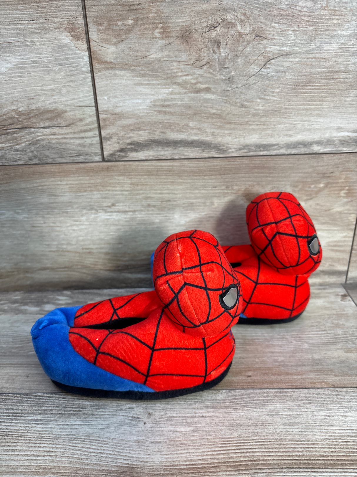 Marvel Spider-Man 3D Plush Slippers Red sz 9/10c