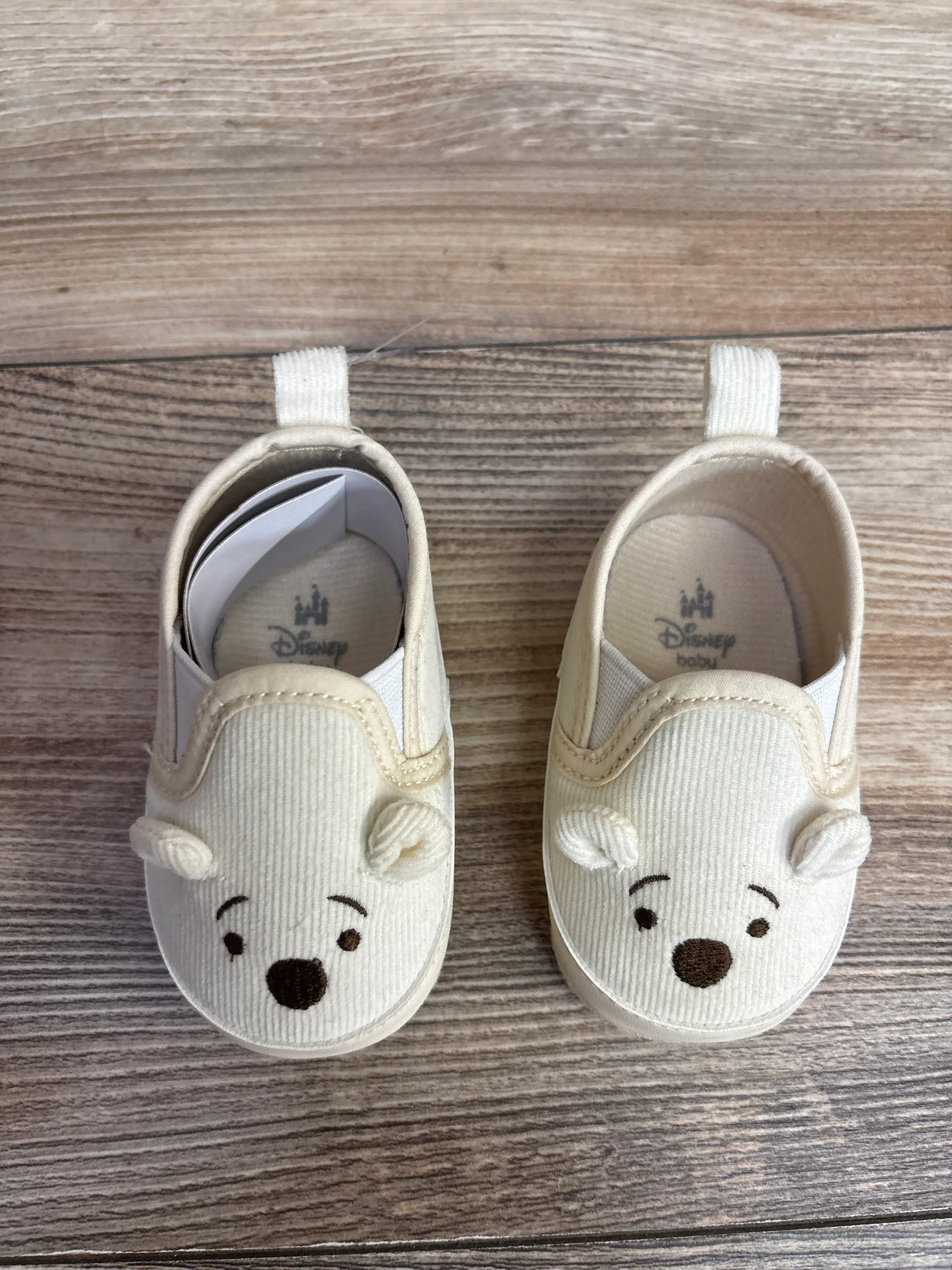 NEW Disney Baby Winnie the Pooh Soft Sole Shoes Beige sz 2/3c