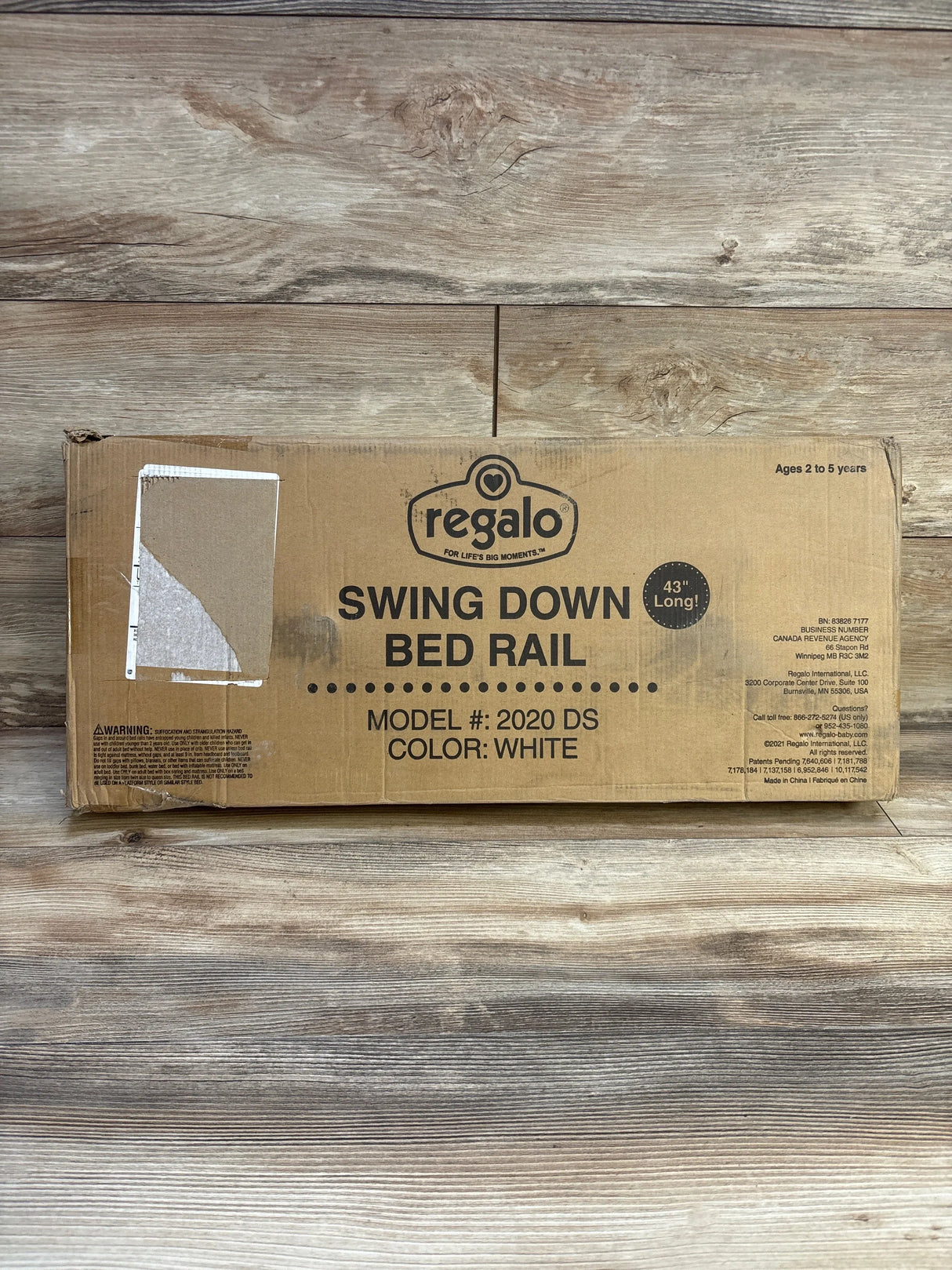 NEW Regalo Guardian Swing Down Bedrail, White