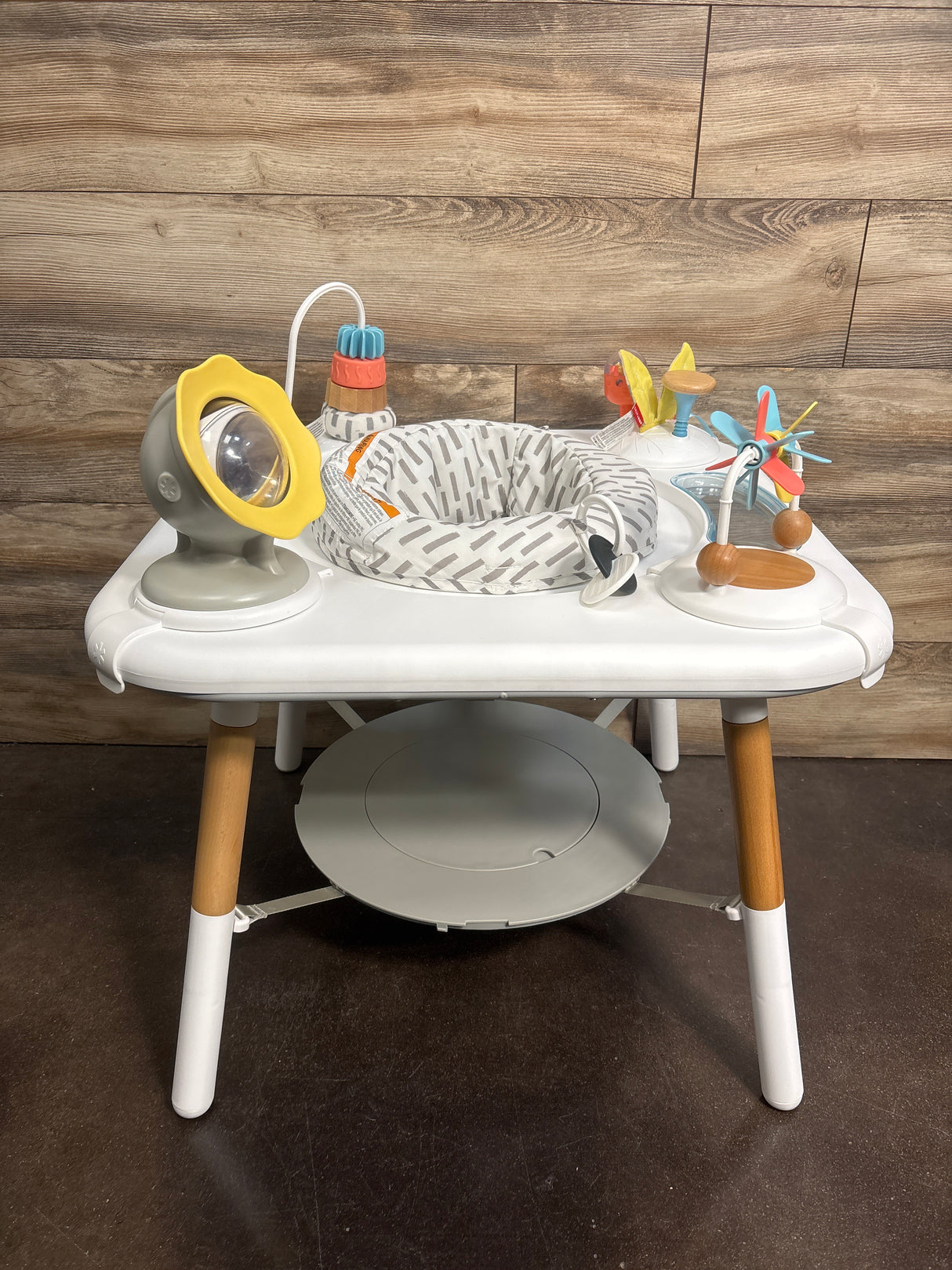 Skip Hop Discoverosity 3-Stage Activity Center & Play Table