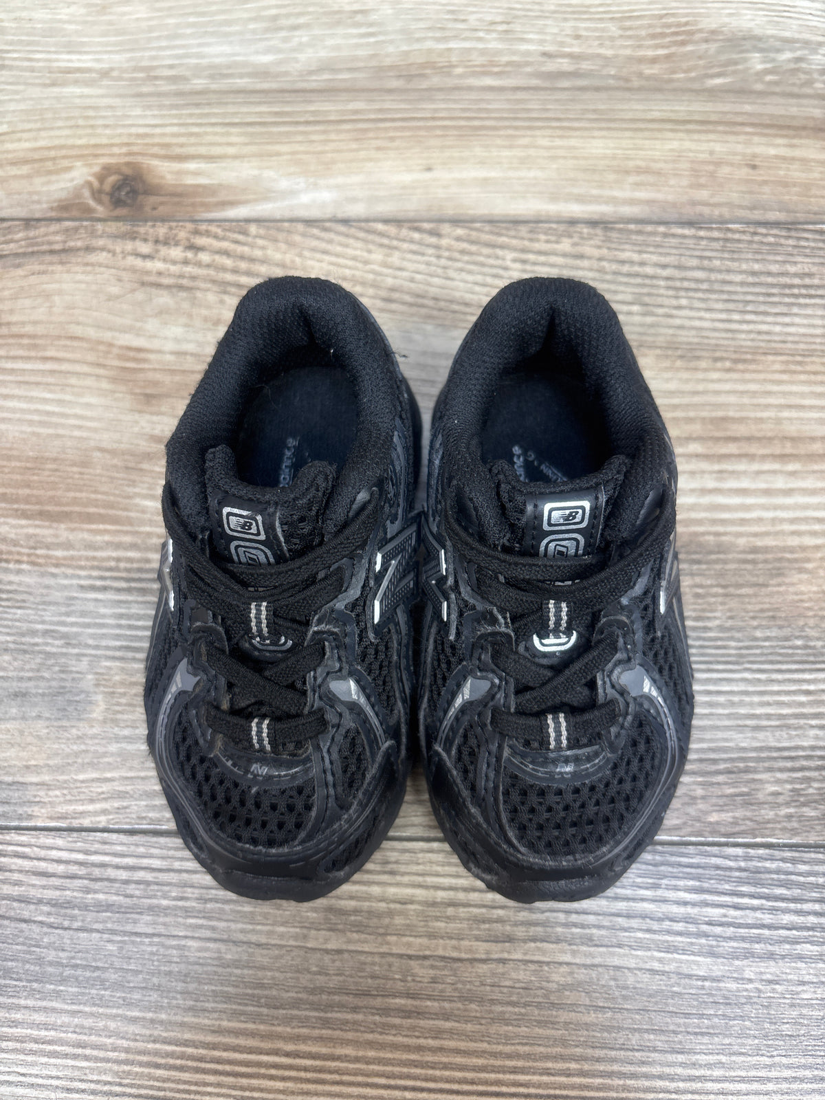 New Balance 740 Bungee Lace Sneakers Black sz 5c