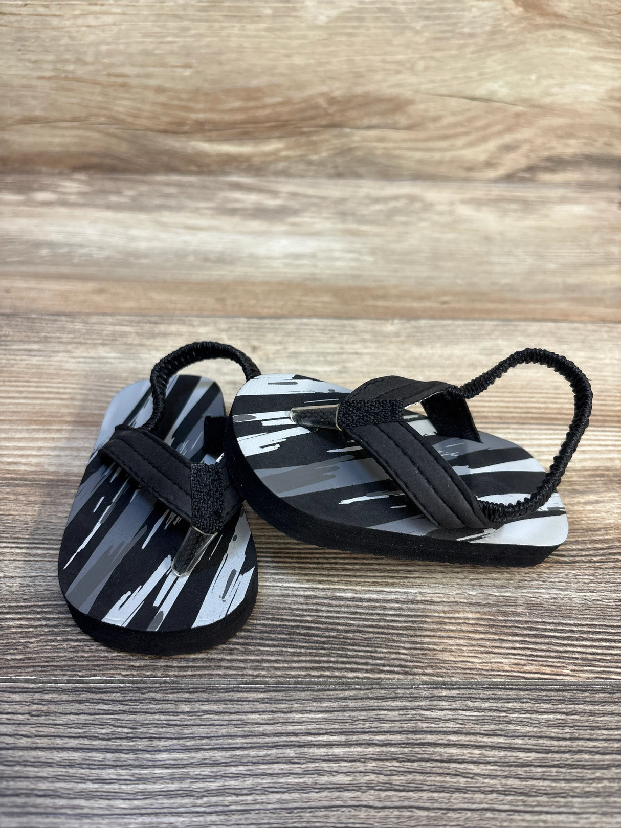 Carter's Clark Flip Flops Black sz 1/2c