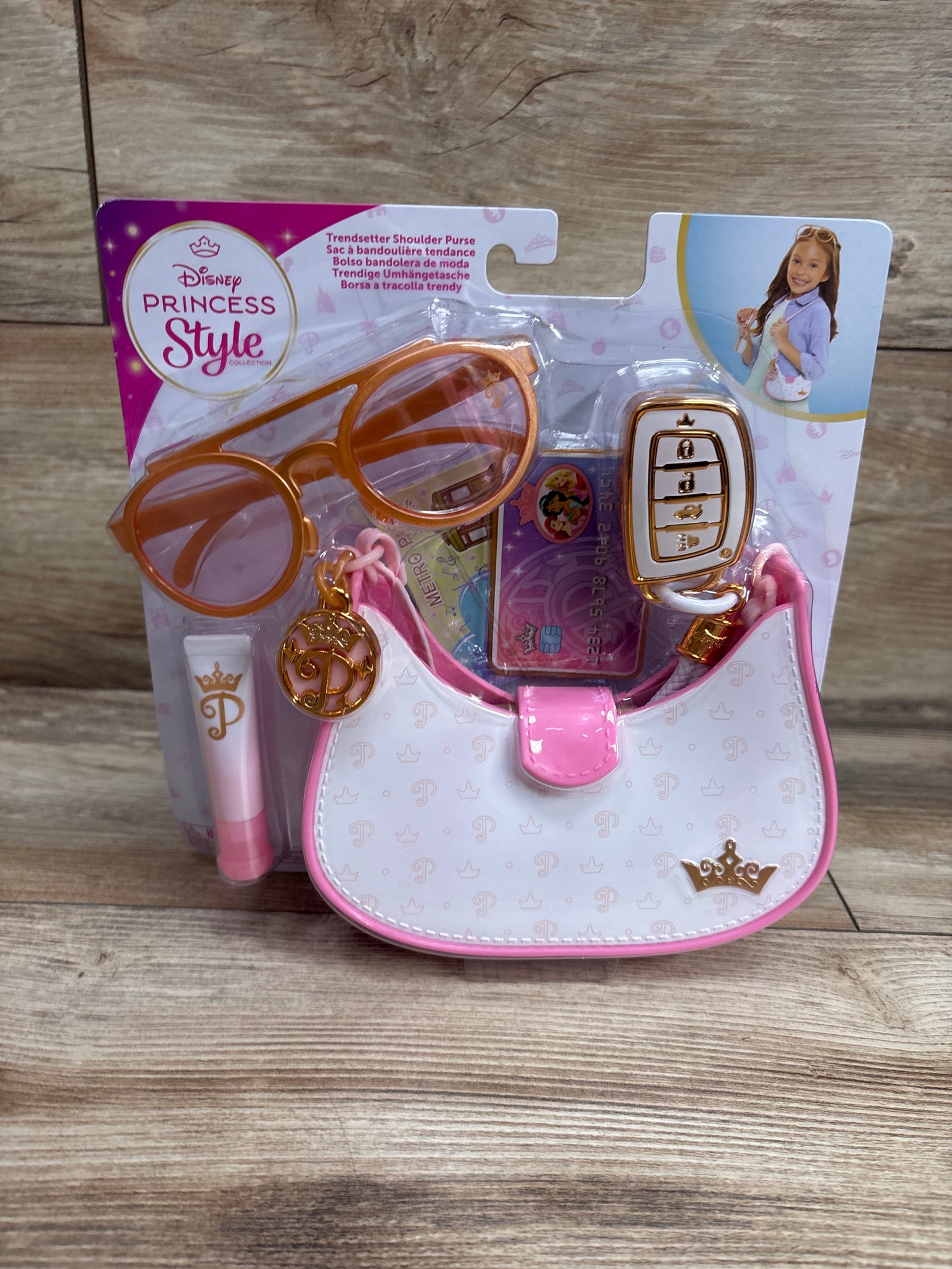 NEW Disney Princess Trendsetter Shoulder Purse with Accessories