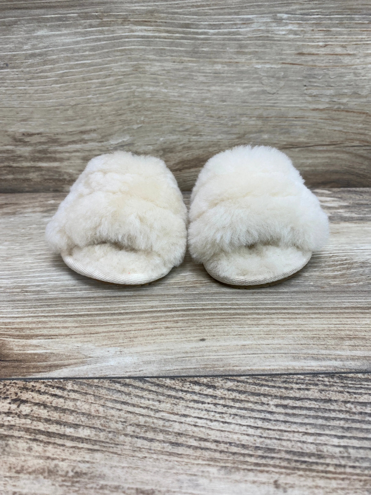 UGG Fluff Yeah Slides Ivory sz 0c/1c