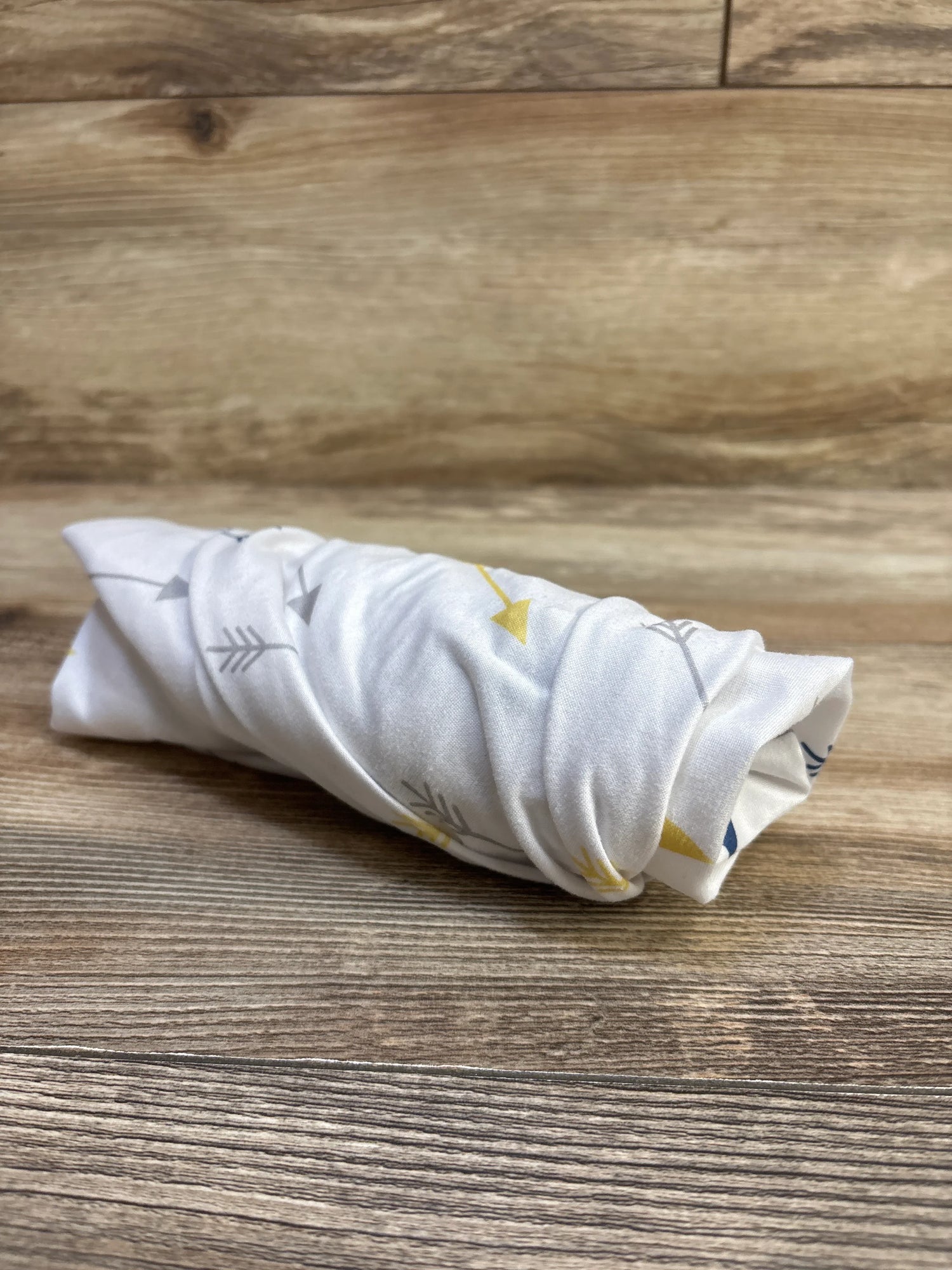 Arrow Print Fitted Bassinet Sheet, White 20x35''