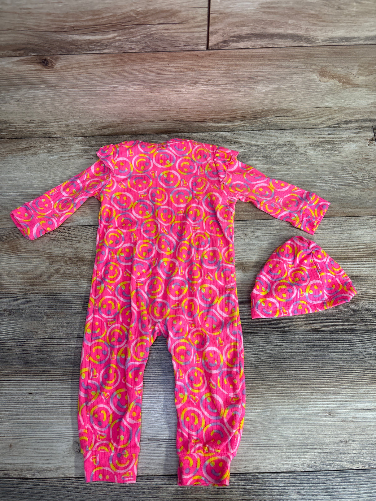 Delia*s Smile Face Ribbed Sleeper Hot Pink sz 3-6m